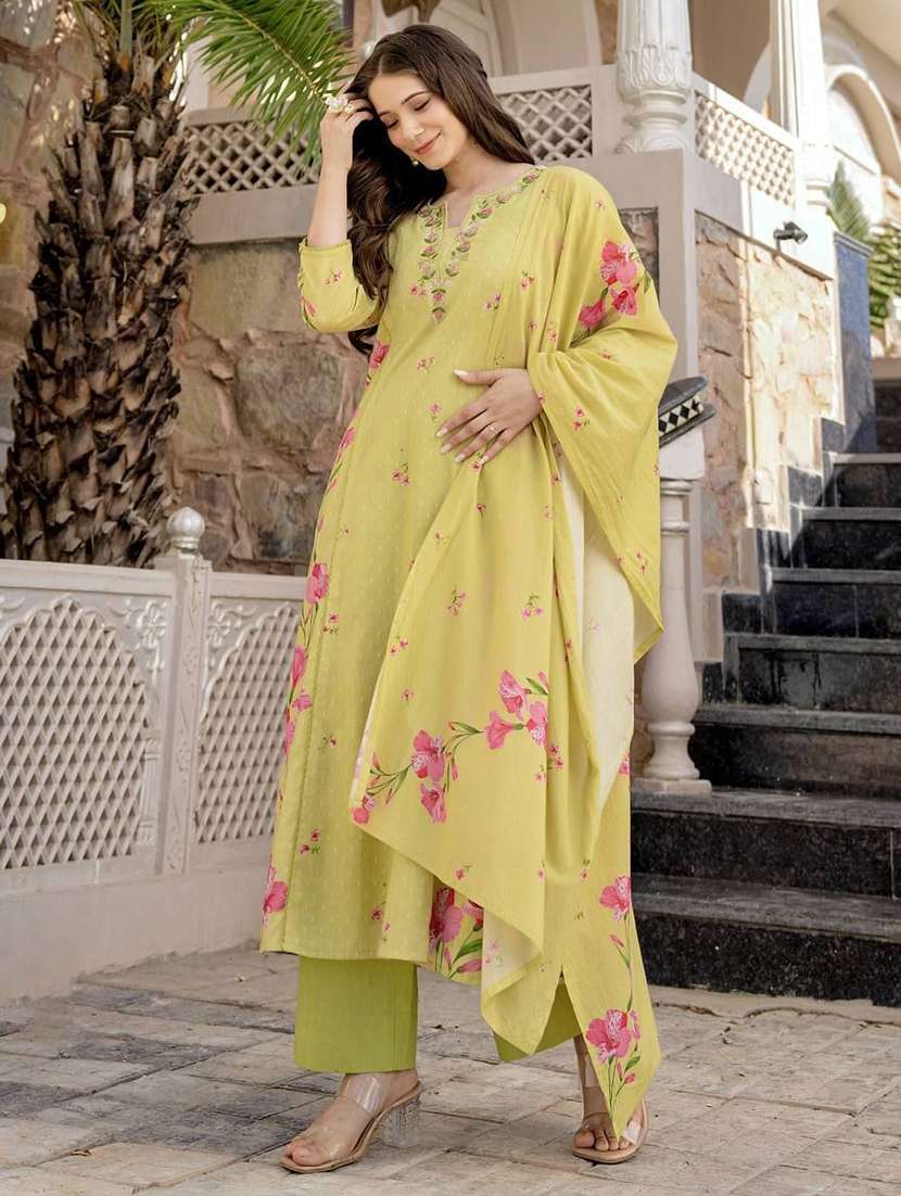 women printed three quarter sleeves kurta pant set with dupatta - 22580113 -  Standard Image - 2