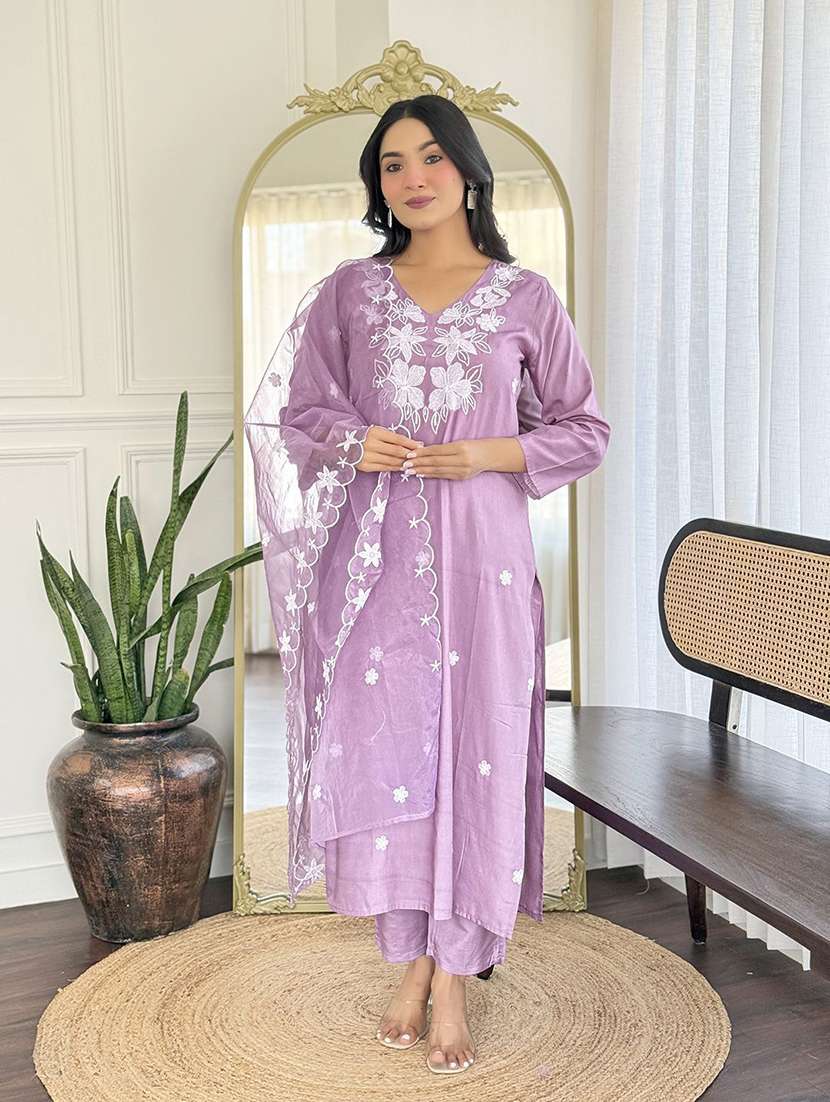 women embroidered long sleeves kurta pant set with dupatta - 22580144 -  Standard Image - 2