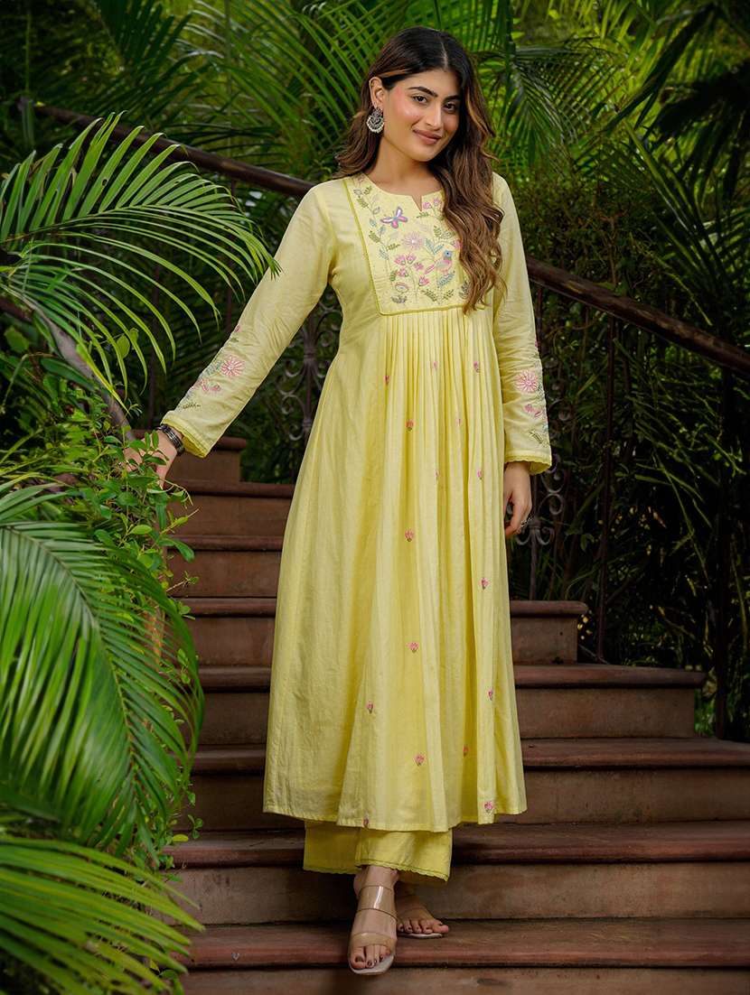 women embroidered long sleeves kurta pant set with dupatta - 22580147 -  Standard Image - 2