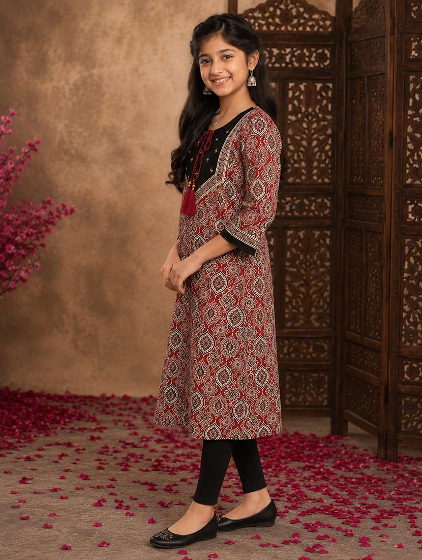 girls printed three quarter sleeves a-line kurta - 22580669 -  Standard Image - 2
