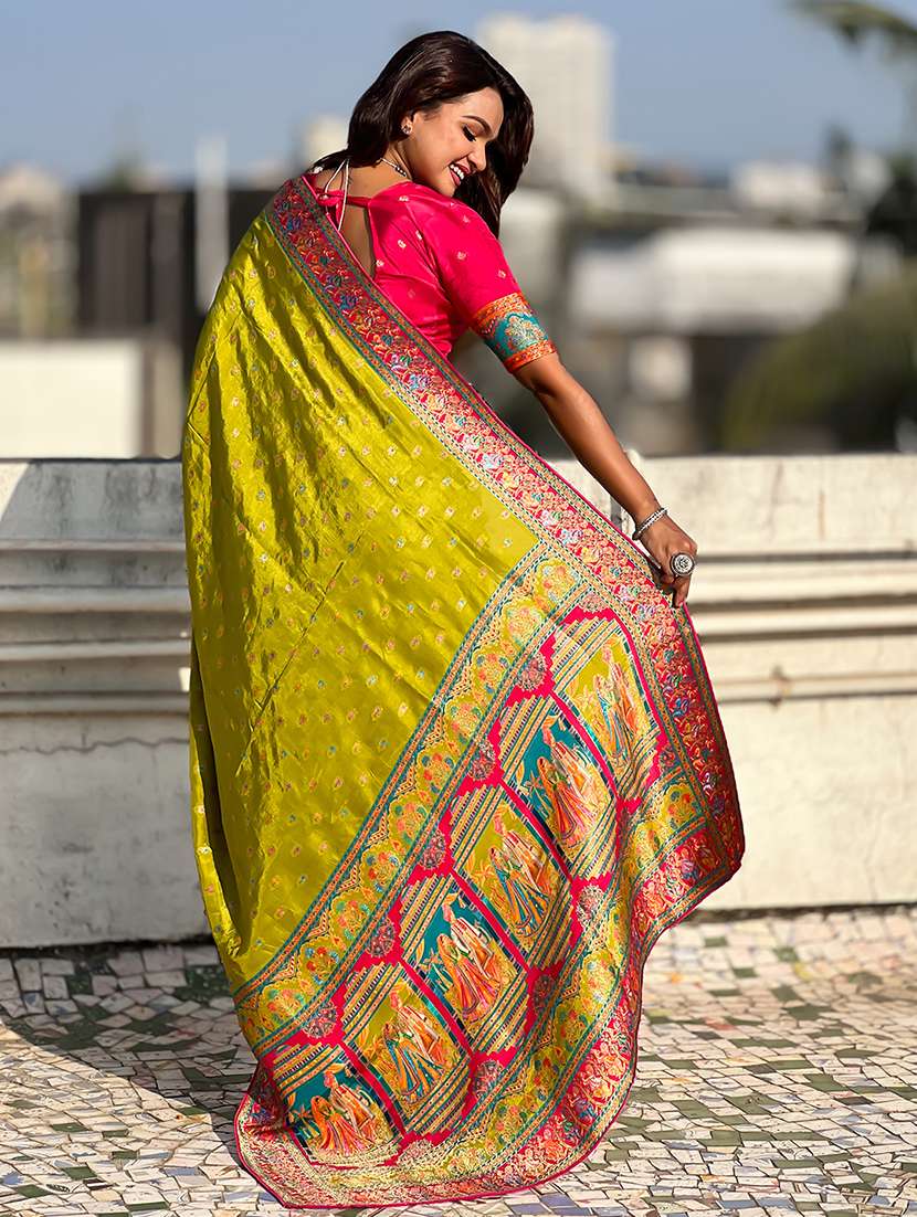 women self design banarasi saree with blouse - 22581497 -  Standard Image - 2