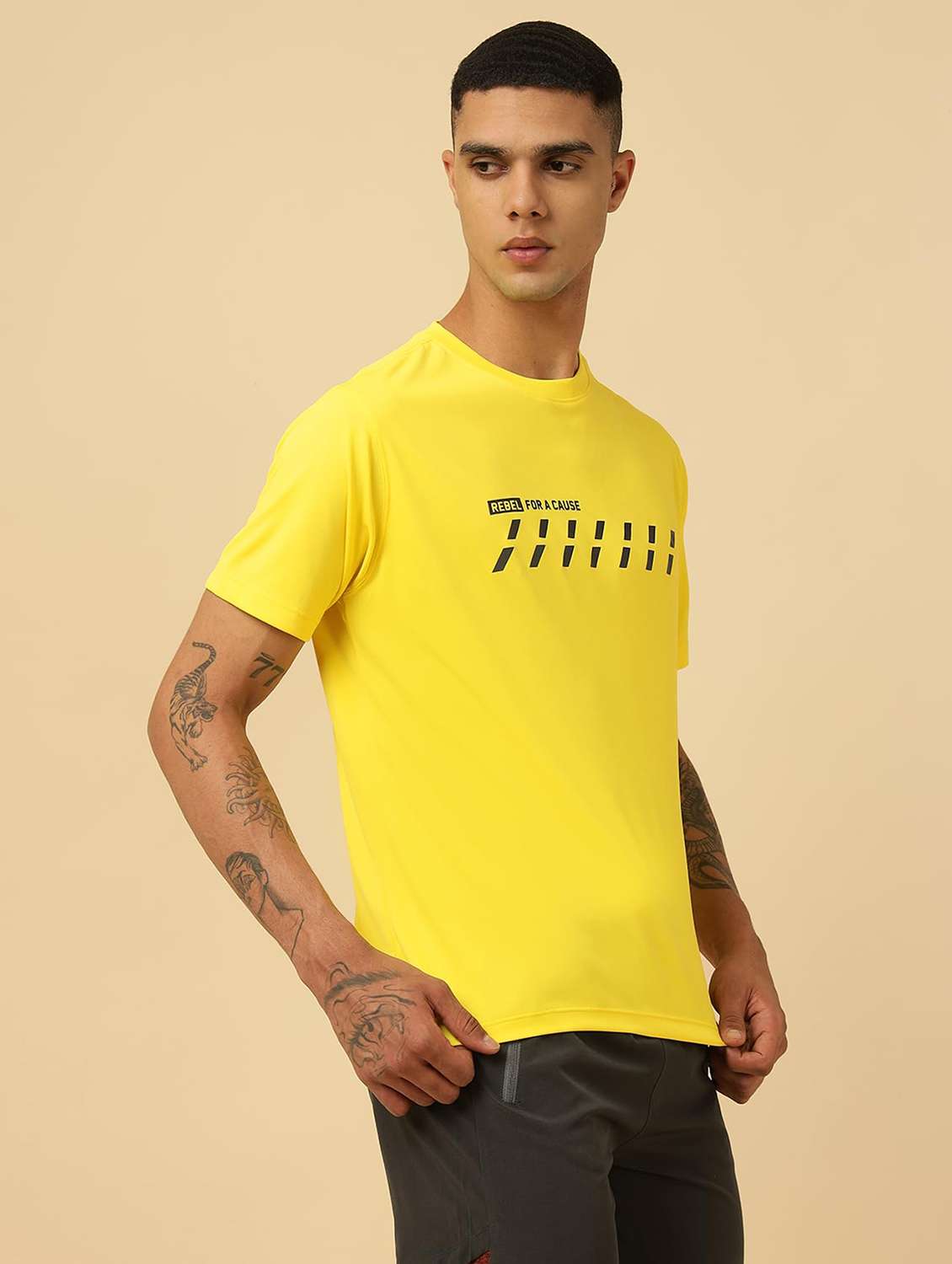 Men Printed Short Sleeves Regular Fit T-shirt - 22581800 -  Standard Image - 2