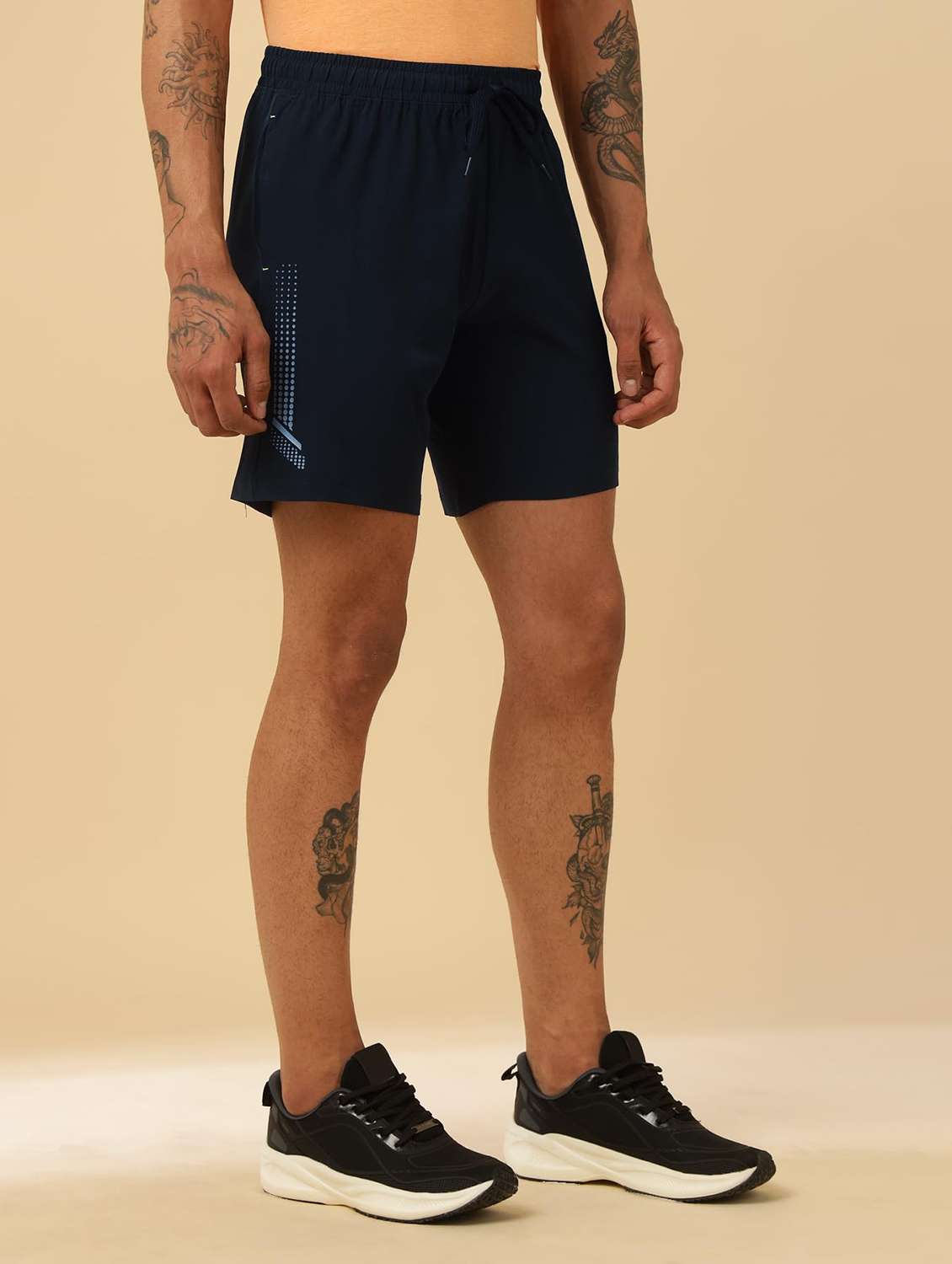 Men Printed Mid Rise Regular Fit Sports Shorts - 22582209 -  Standard Image - 2
