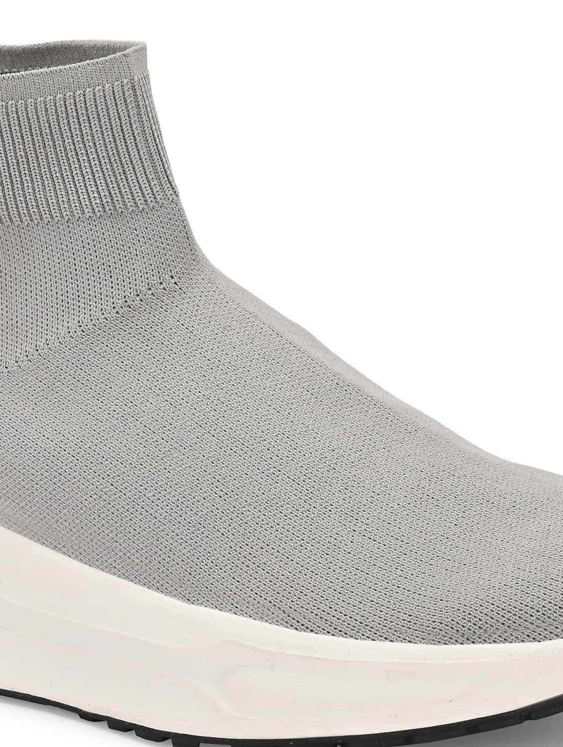 Men Solid Slip On Sports Shoes - 22582263 -  Standard Image - 7