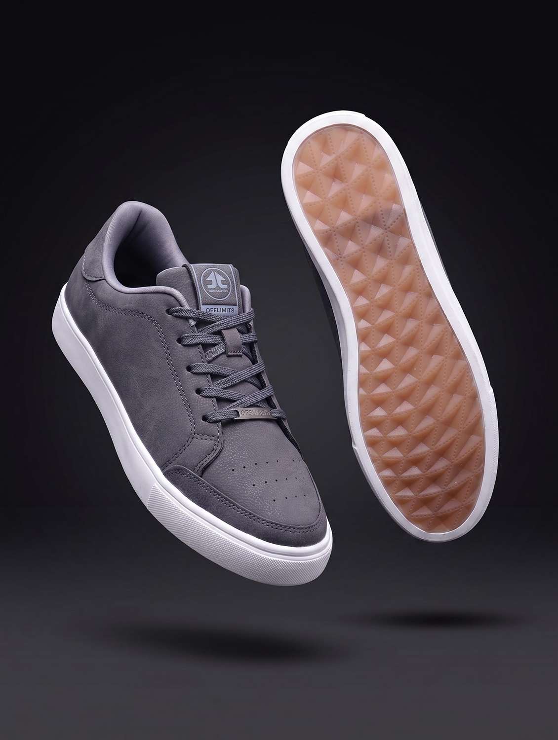 men solid lace up sneaker