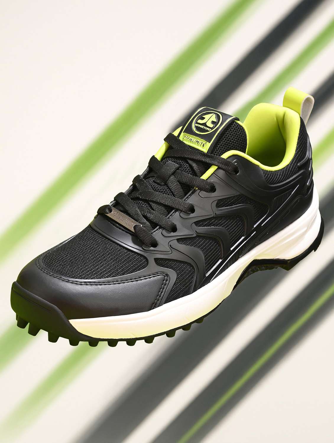 men textured lace up sport shoes