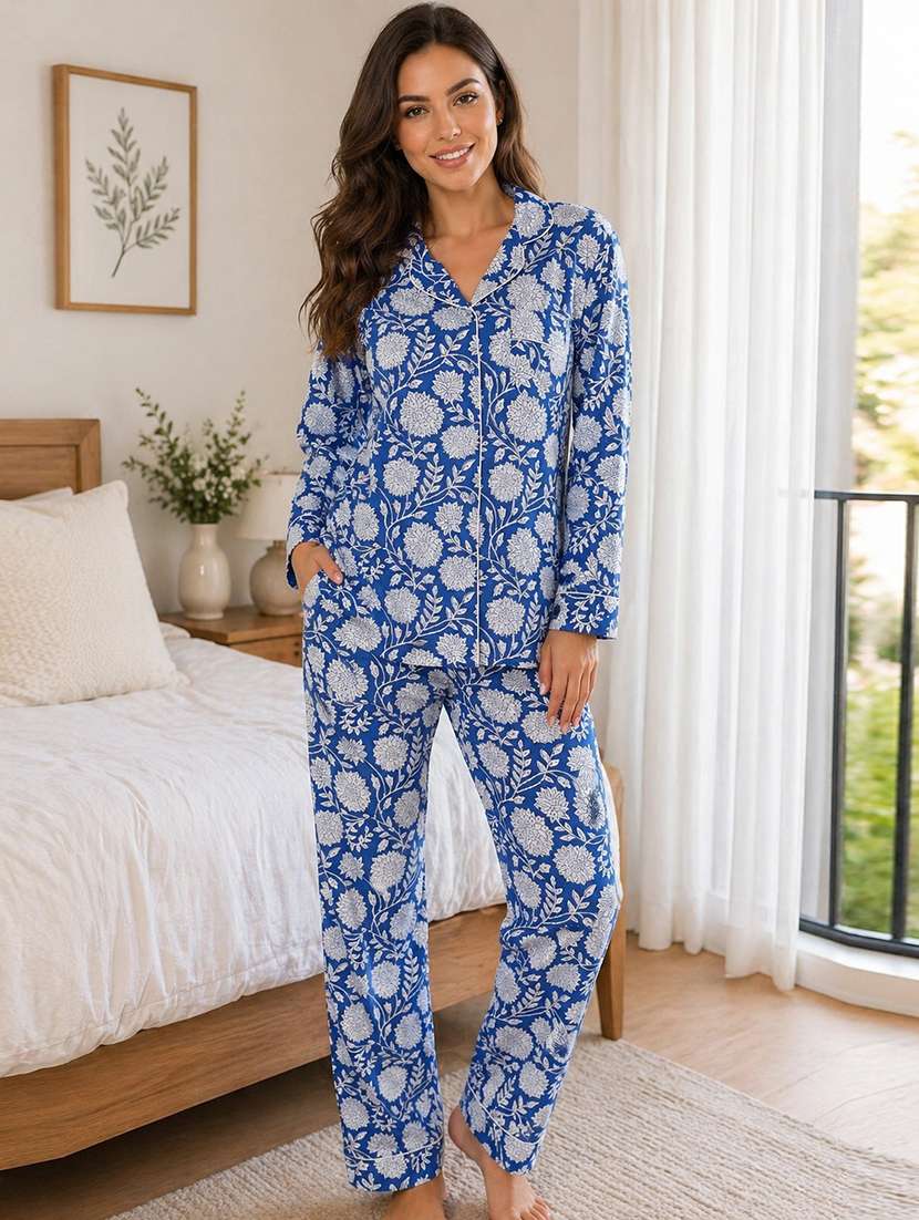 women printed long sleeves pyjama set - 22582514 -  Standard Image - 2