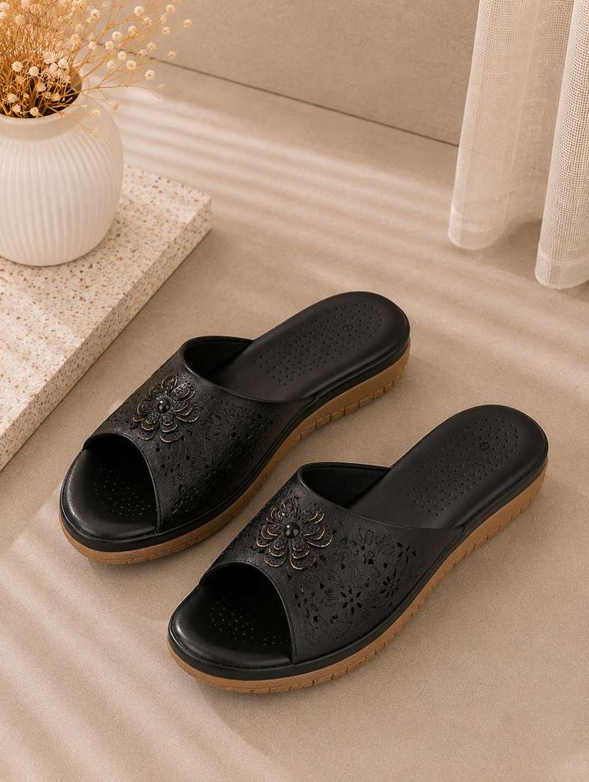 women textured slip on flats