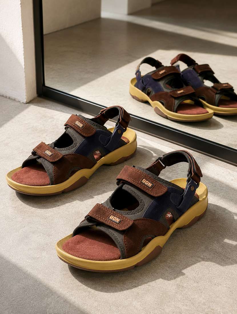 Men Colourblocked Back Strap Floater - 22582996 -  Standard Image - 2