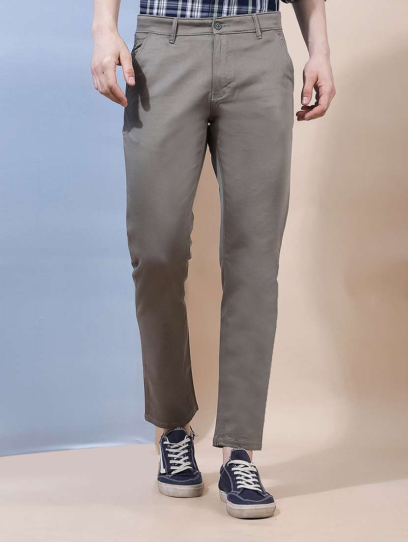 men solid mid rise chinos casual trouser
