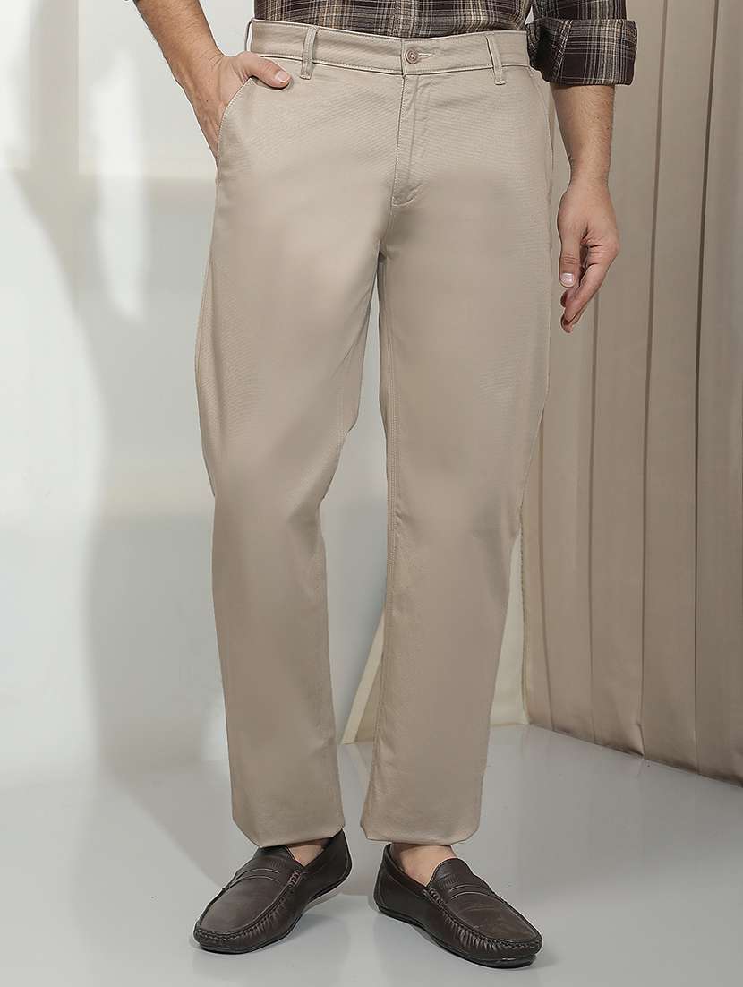 men solid mid rise chinos casual trouser