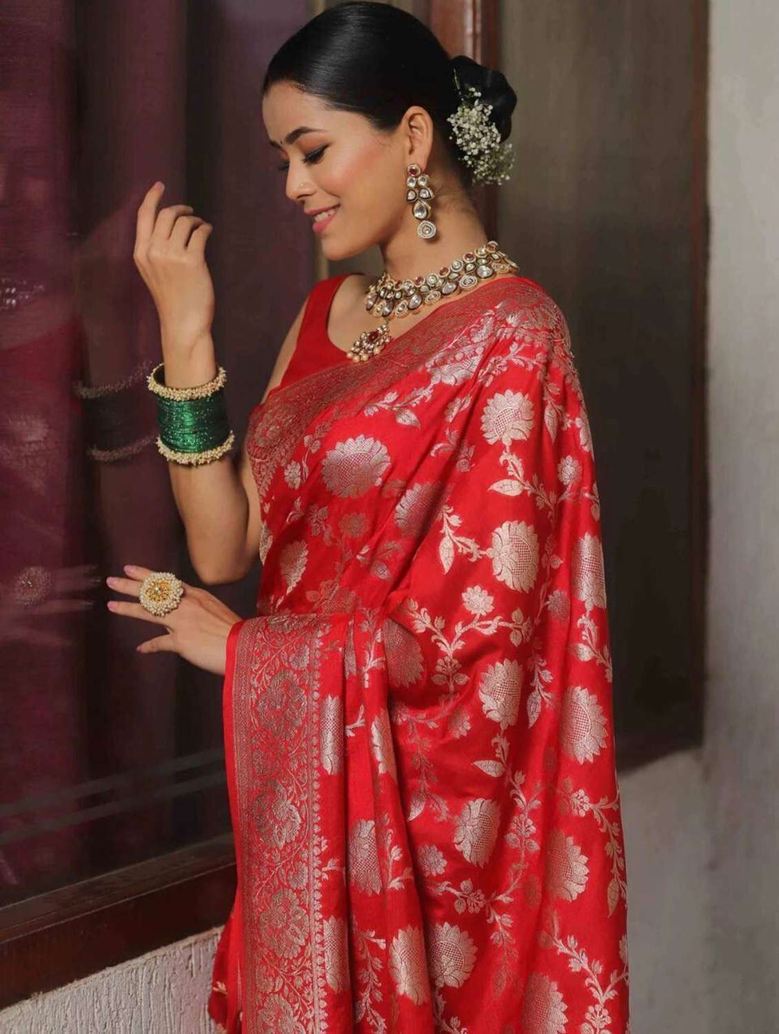 women self design banarasi saree with blouse - 22587387 -  Standard Image - 2