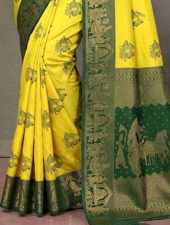 Women Self Design Banarasi Saree With Blouse - 22587412 -  Standard Image - 2