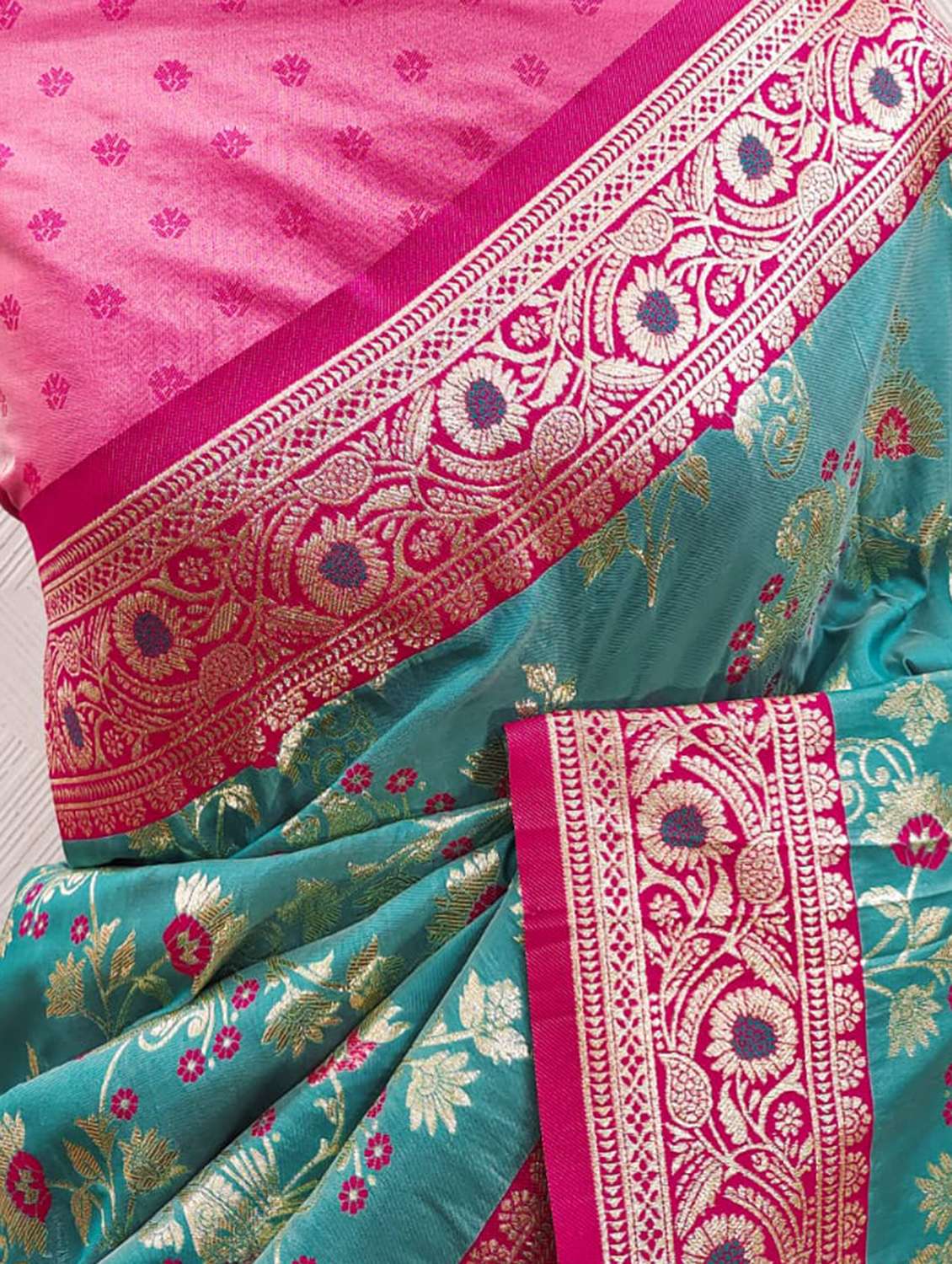 women self design banarasi saree with blouse - 22587565 -  Standard Image - 2