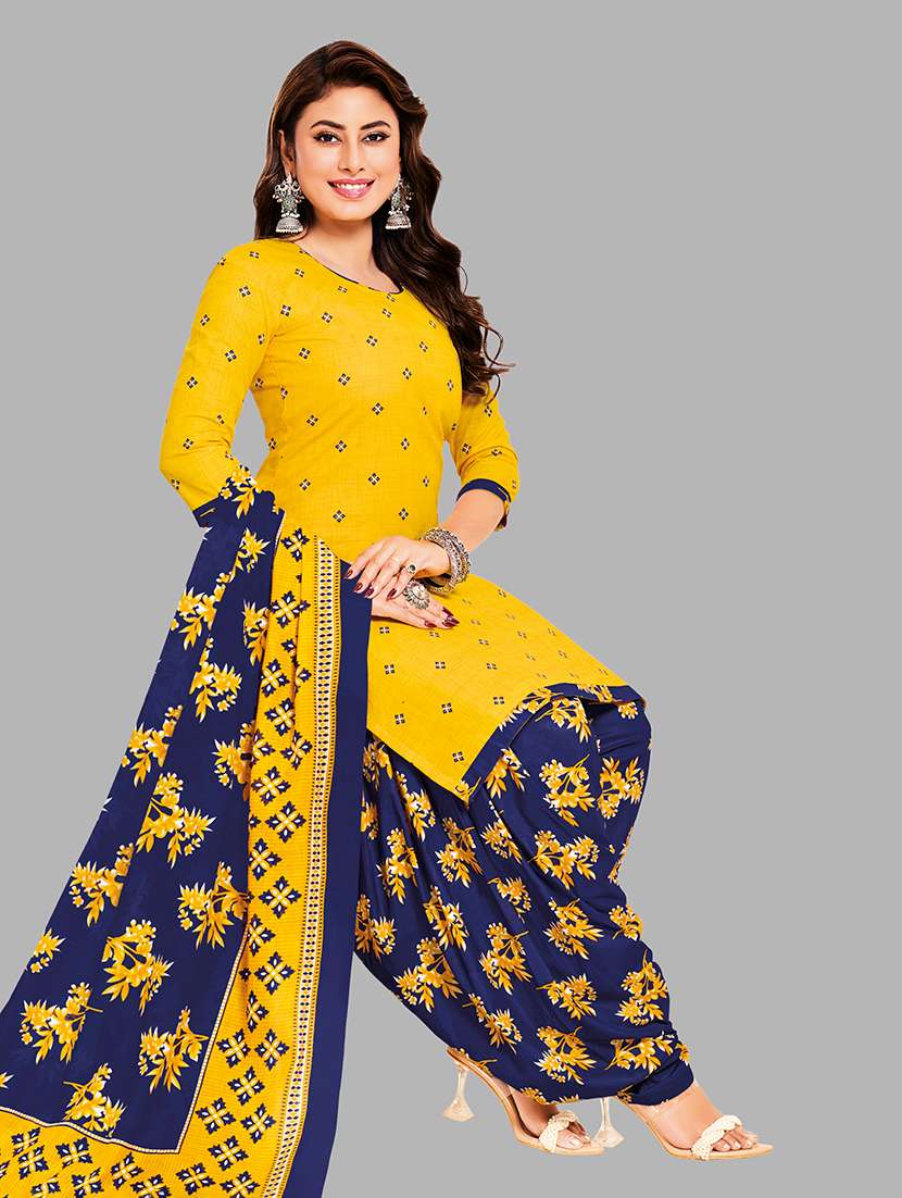 Women Printed Three Quarter Sleeves Kurta Patiala With Dupatta Set - 22588024 -  Standard Image - 2