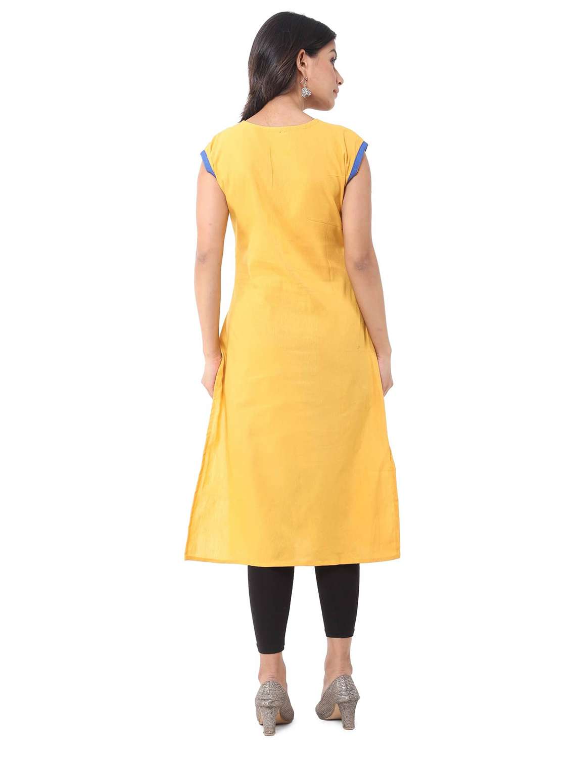 Women Pack Of 2 Solid Three Quarter Sleeves Straight Kurta - 22588720 -  Standard Image - 2