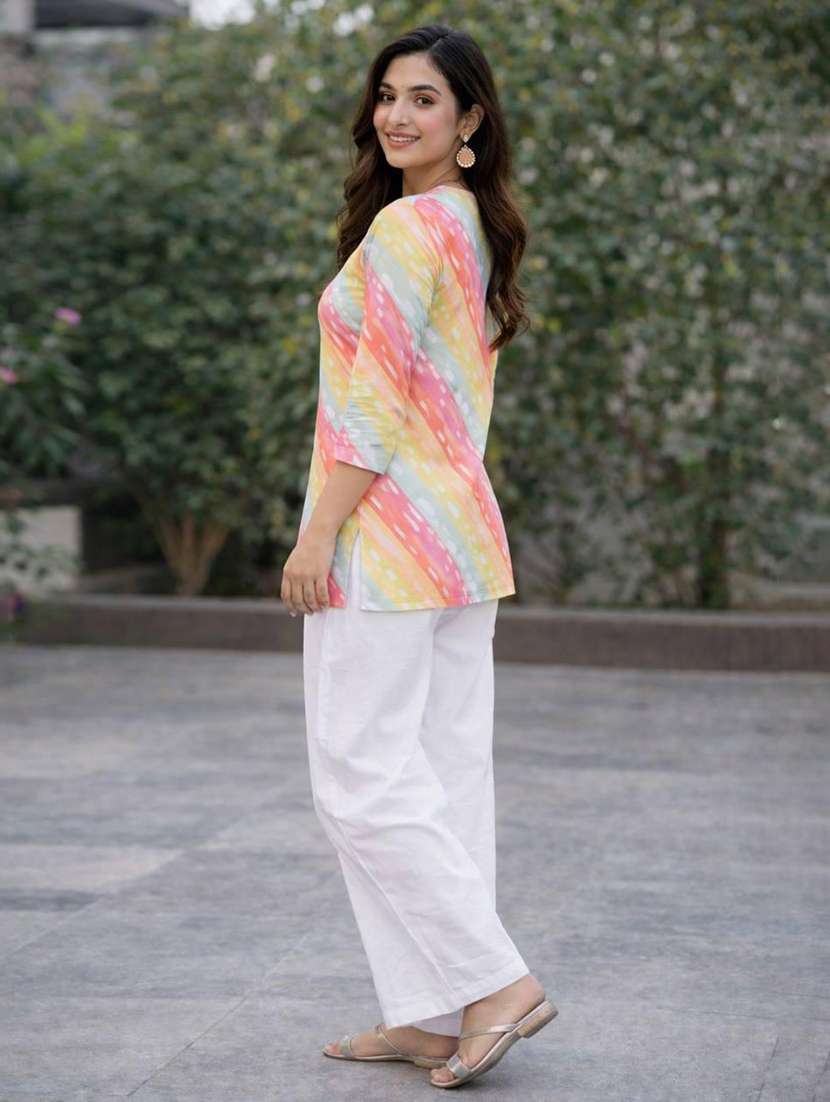 Women Printed Three Quarter Sleeve Ethnic Co-ord Set - 22590147 -  Standard Image - 2