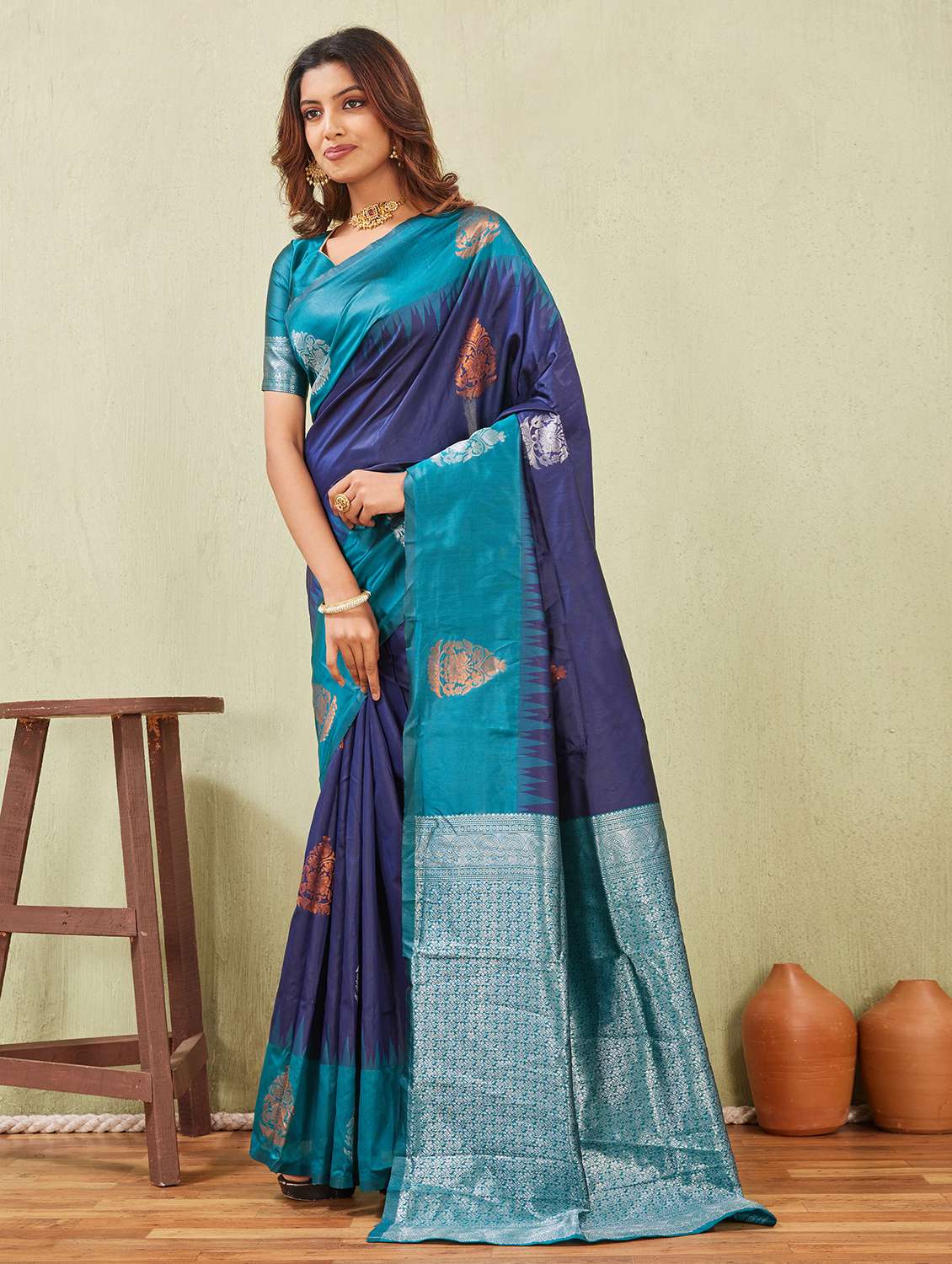 women self design banarasi saree with blouse - 22590250 -  Standard Image - 2