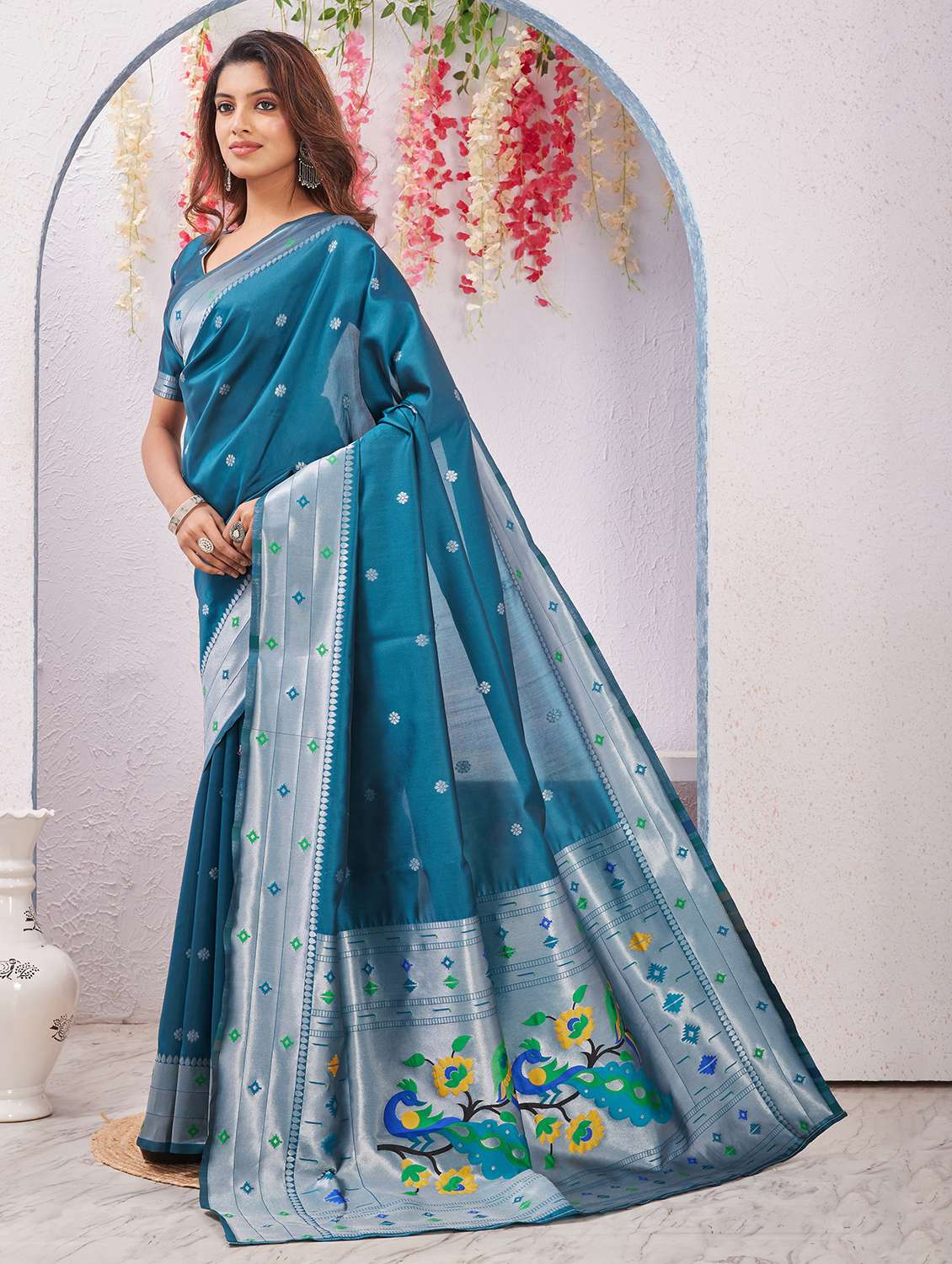 women self design paithani saree with blouse - 22590259 -  Standard Image - 2