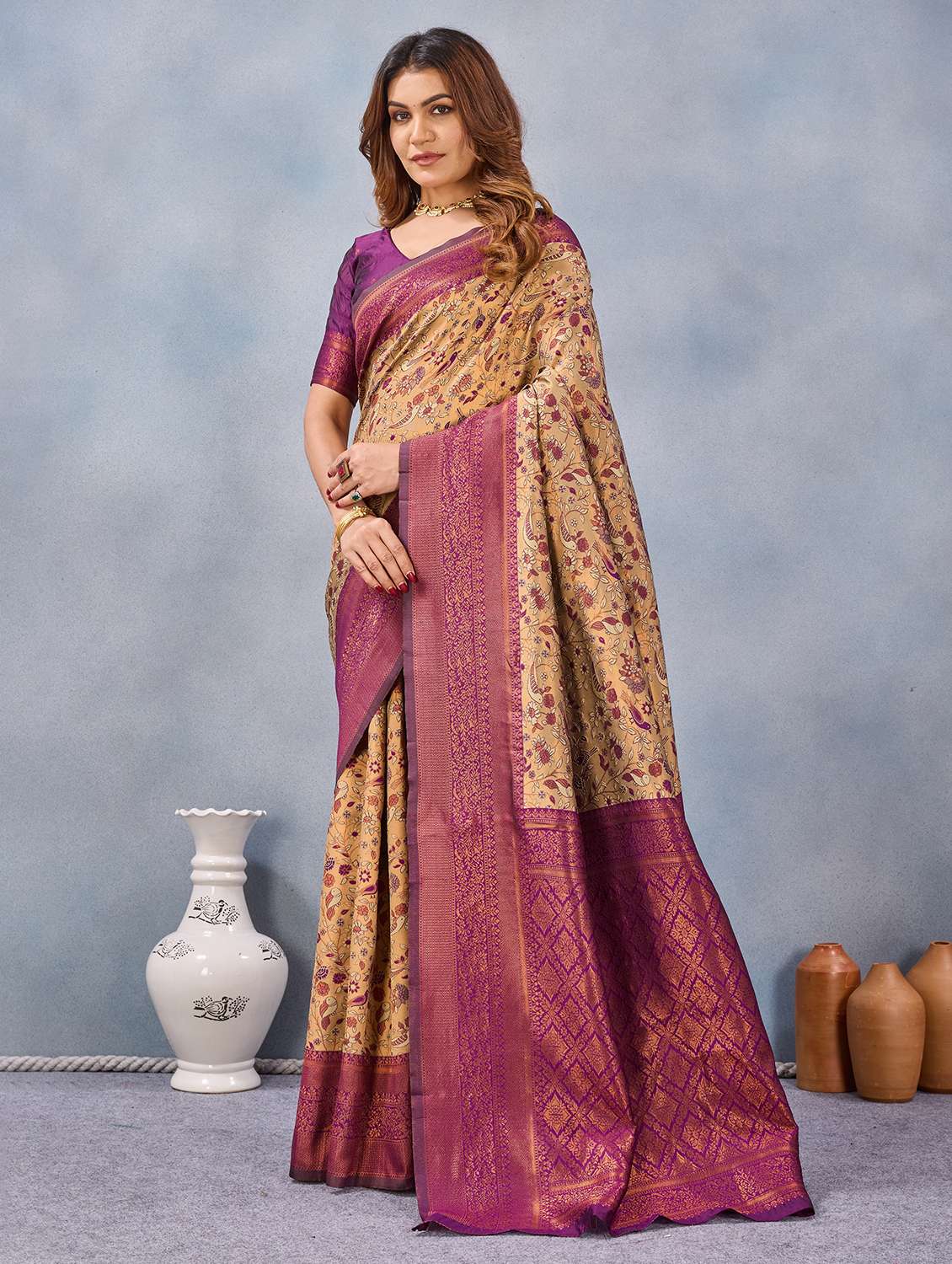 women self design banarasi saree with blouse - 22590296 -  Standard Image - 2