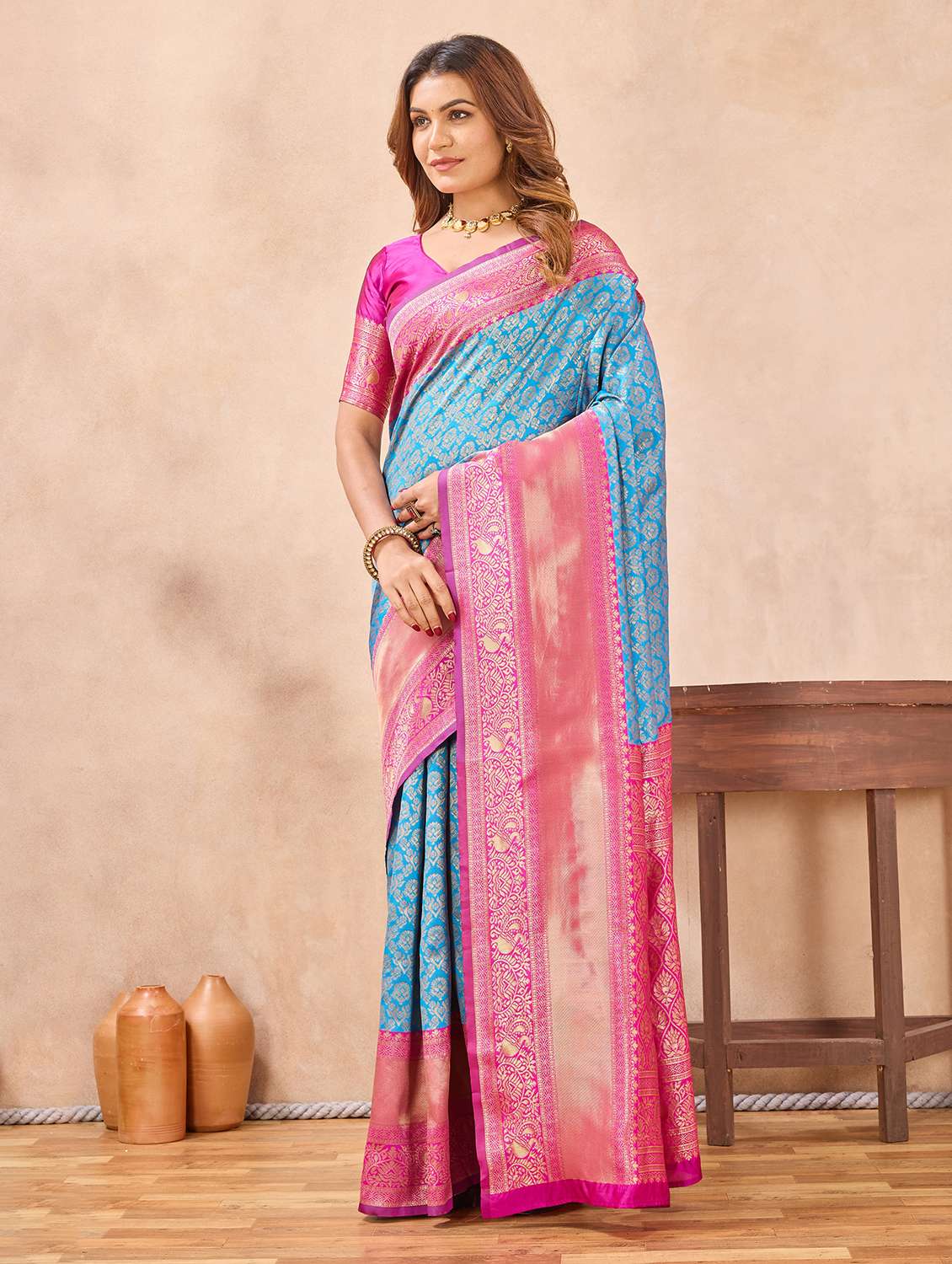 women self design banarasi saree with blouse - 22590308 -  Standard Image - 2