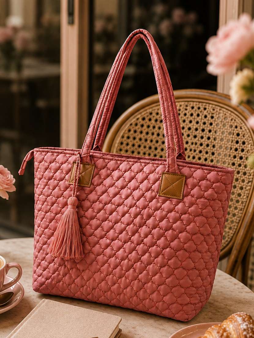 women quilted regular tote bag