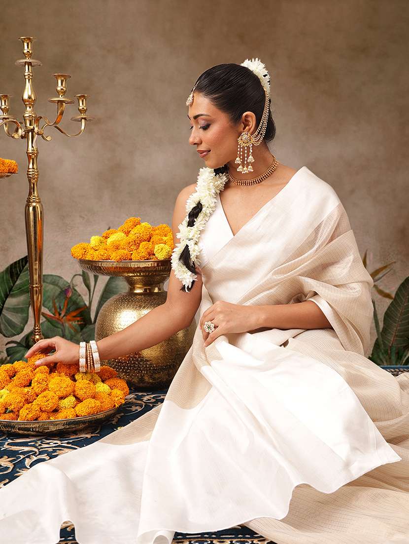 women solid with bordered kasavu saree with blouse - 22591190 -  Standard Image - 2