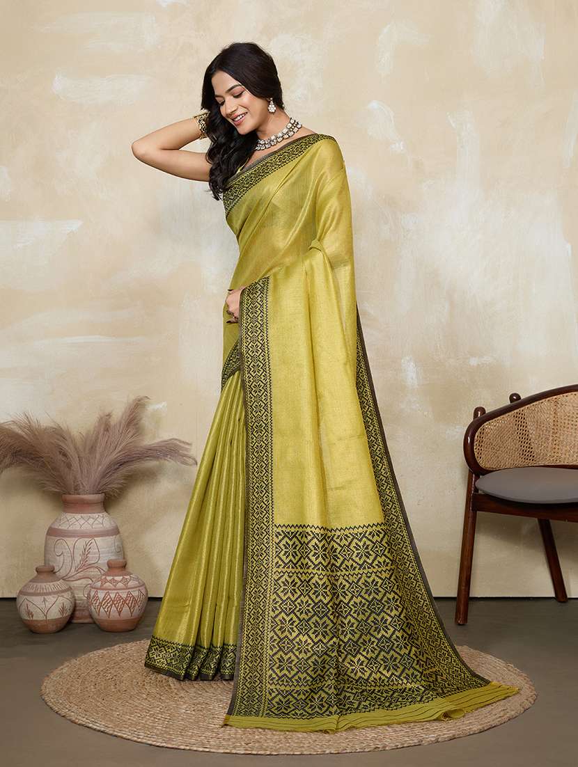Women Solid With Bordered Saree With Blouse - 22592676 -  Standard Image - 2