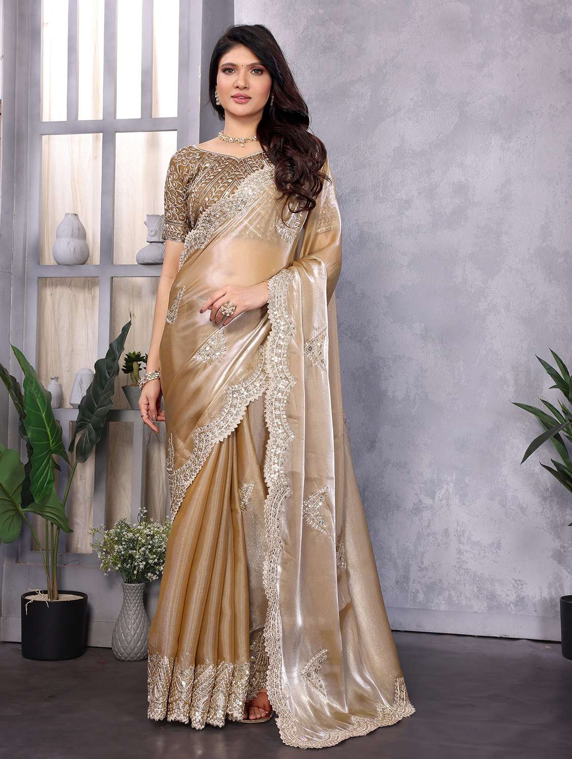 Women Solid With Work Embroidered Saree With Blouse - 22593036 -  Standard Image - 2