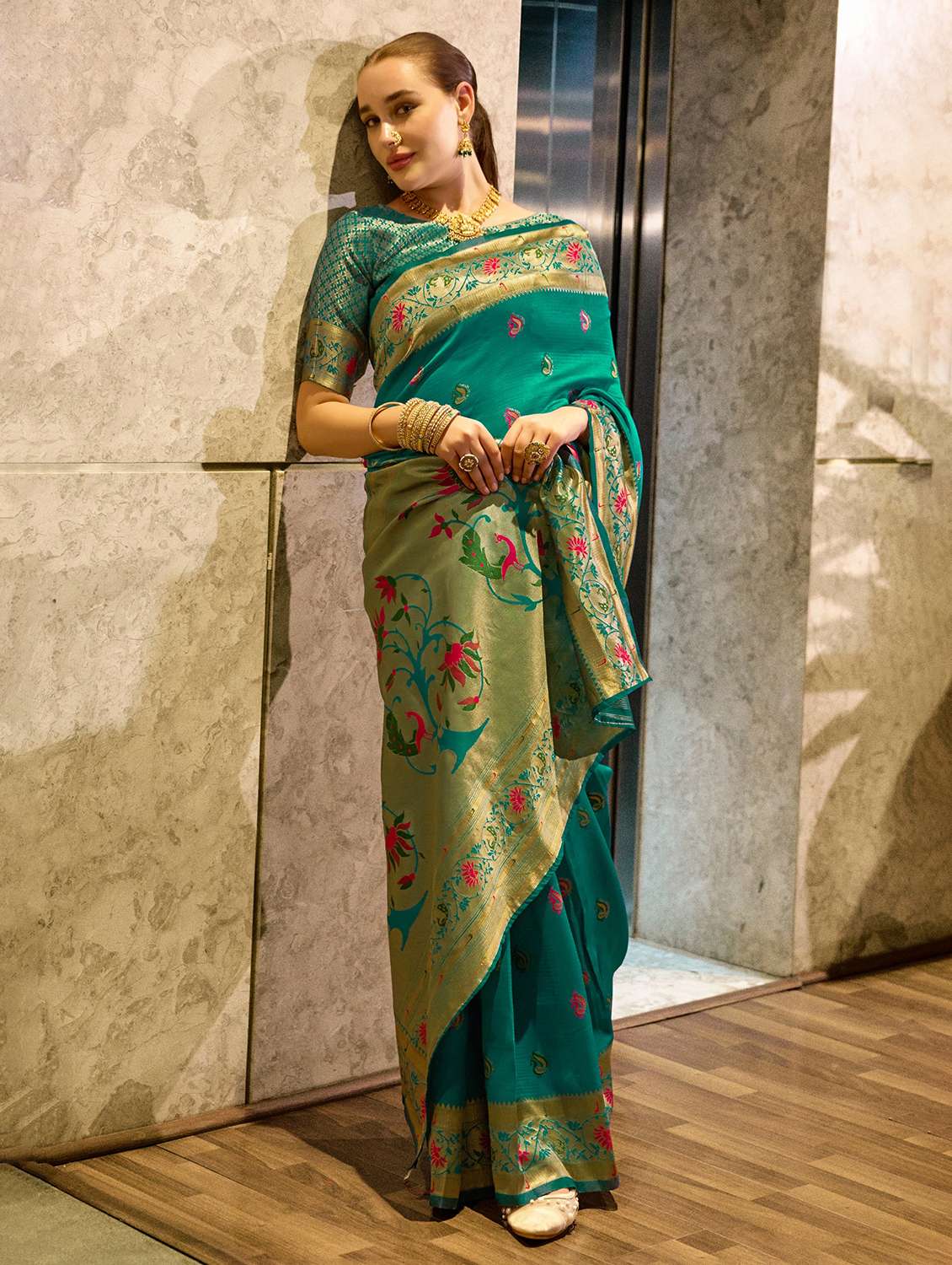 women self design paithani saree with blouse - 22593072 -  Standard Image - 2
