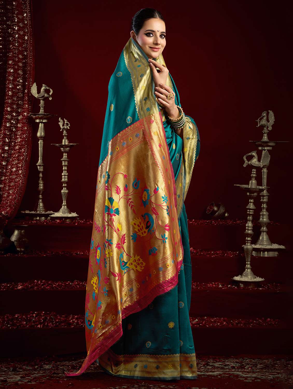 Women Self Design Paithani Saree With Blouse - 22593088 -  Standard Image - 2