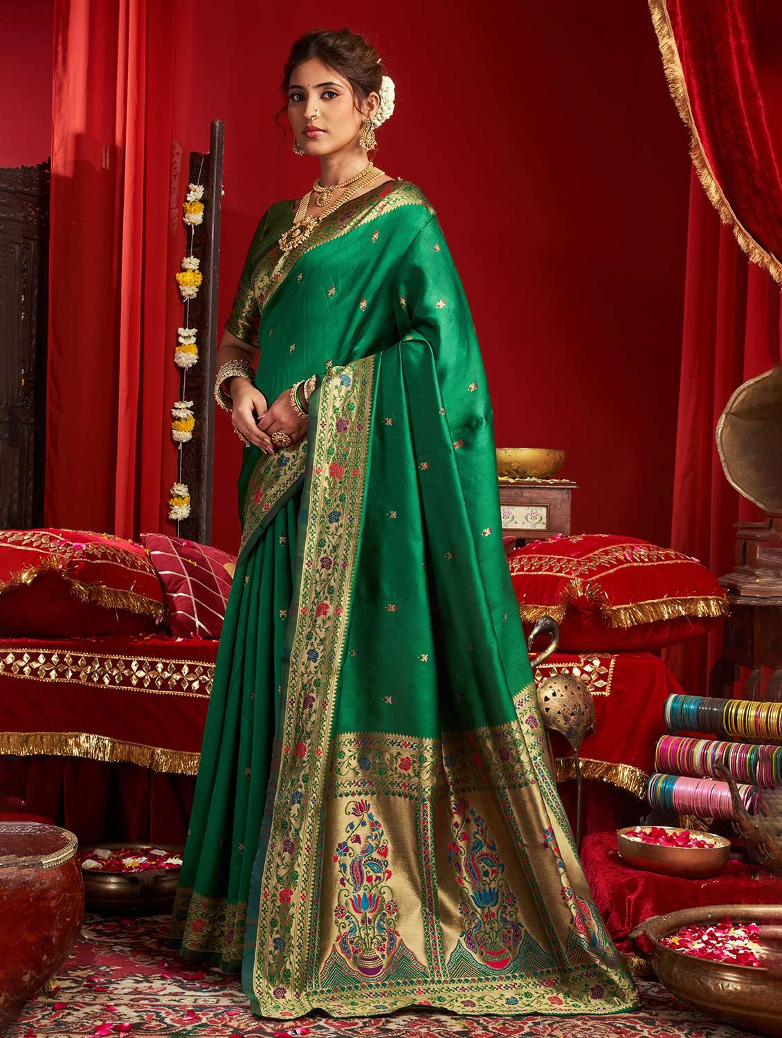 women self design paithani saree with blouse - 22593098 -  Standard Image - 2