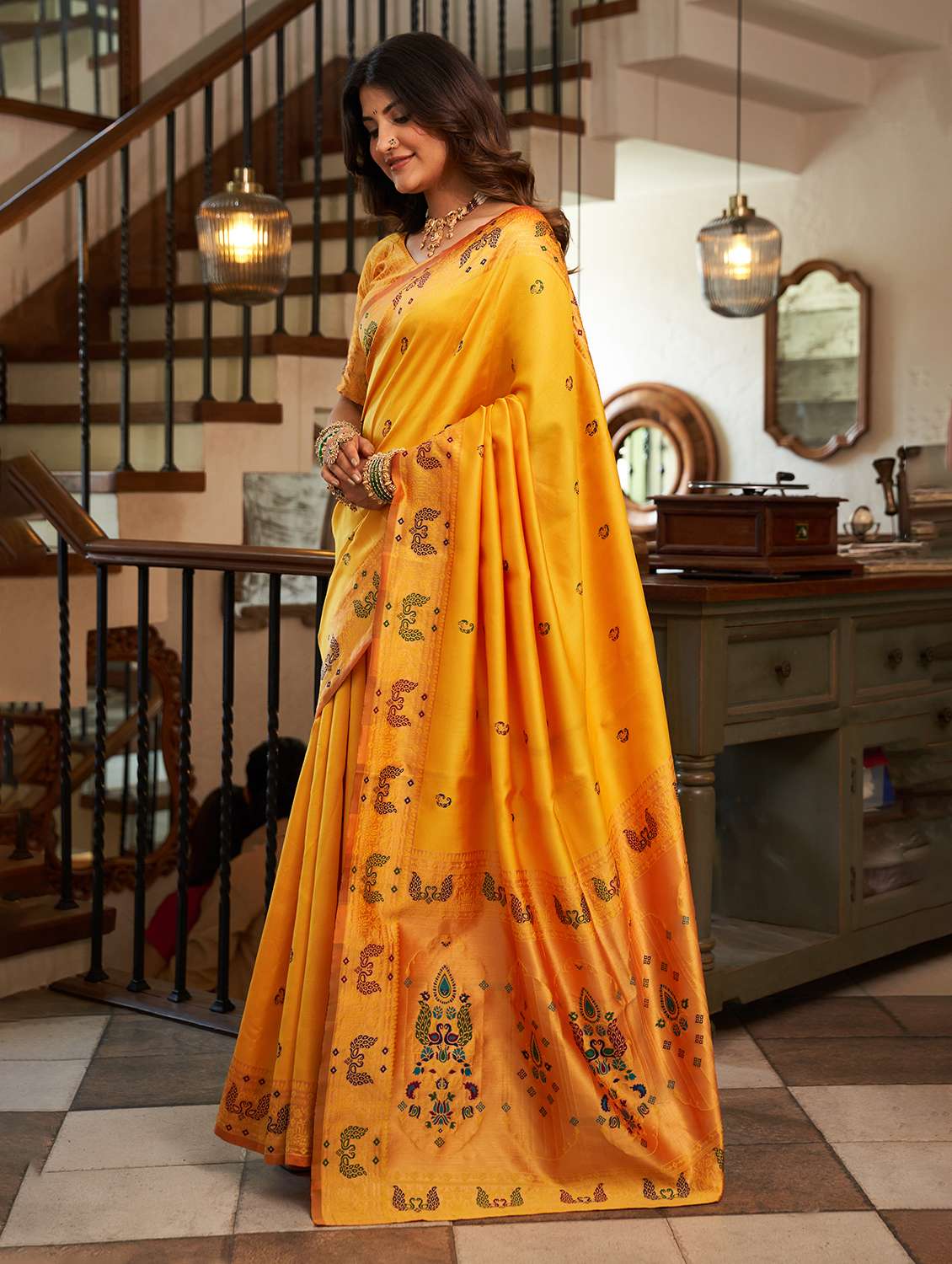 women self design paithani saree with blouse - 22593114 -  Standard Image - 2
