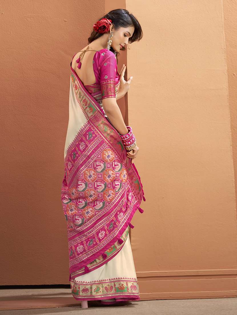 women solid with bordered patola saree with blouse - 22593508 -  Standard Image - 2