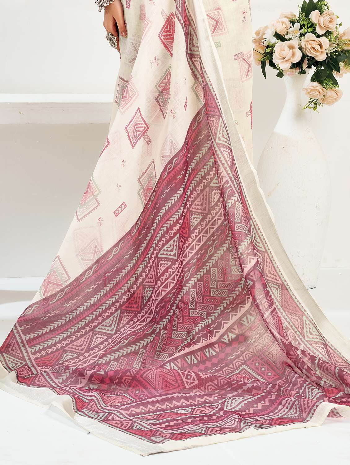 women printed ready to wear saree with blouse - 22593513 -  Standard Image - 7