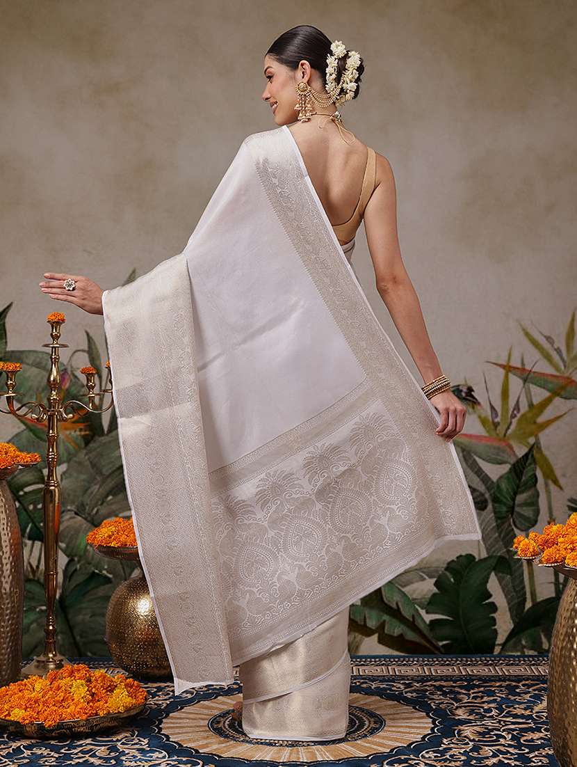 women solid with bordered kasavu saree with blouse - 22593807 -  Standard Image - 2
