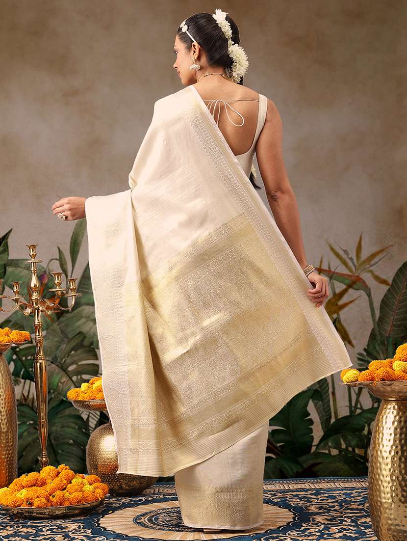 women solid with bordered kasavu saree with blouse - 22593810 -  Standard Image - 2
