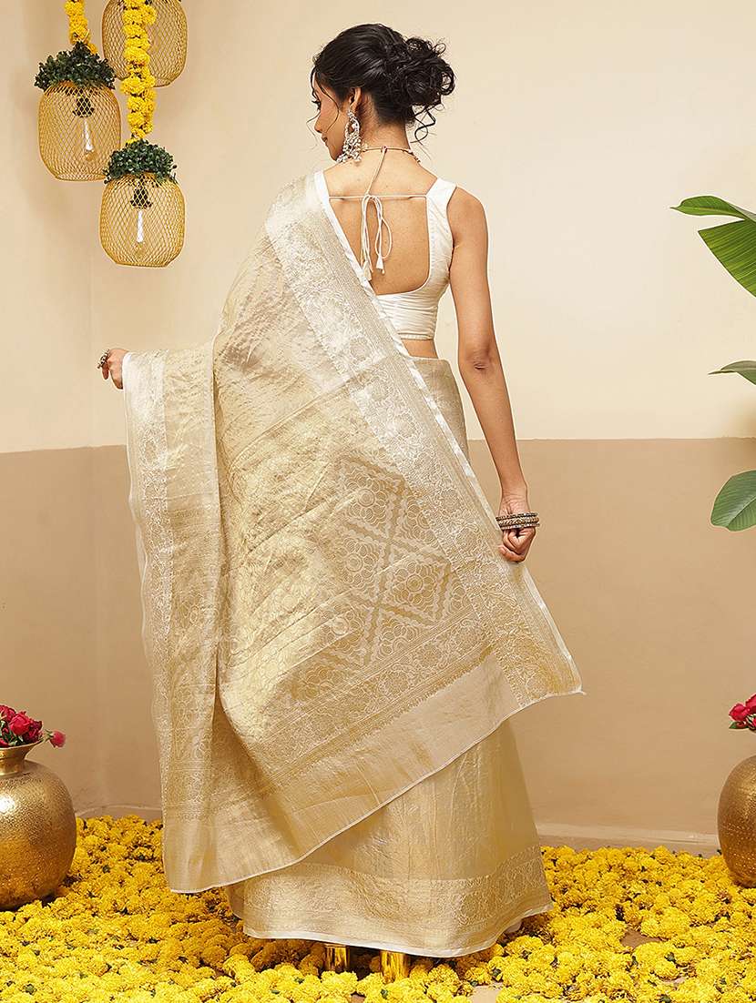 women solid with bordered kasavu saree with blouse - 22593816 -  Standard Image - 2