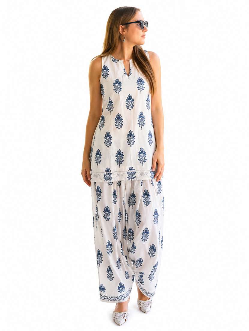 women printed sleeveless kurta farshi salwar set