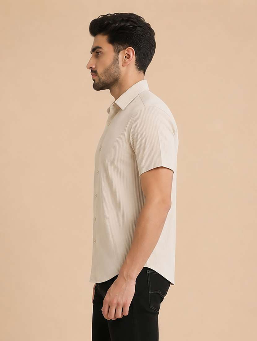 Men Textured Short Sleeve Regular Fit Casual Shirt - 22595579 -  Standard Image - 2