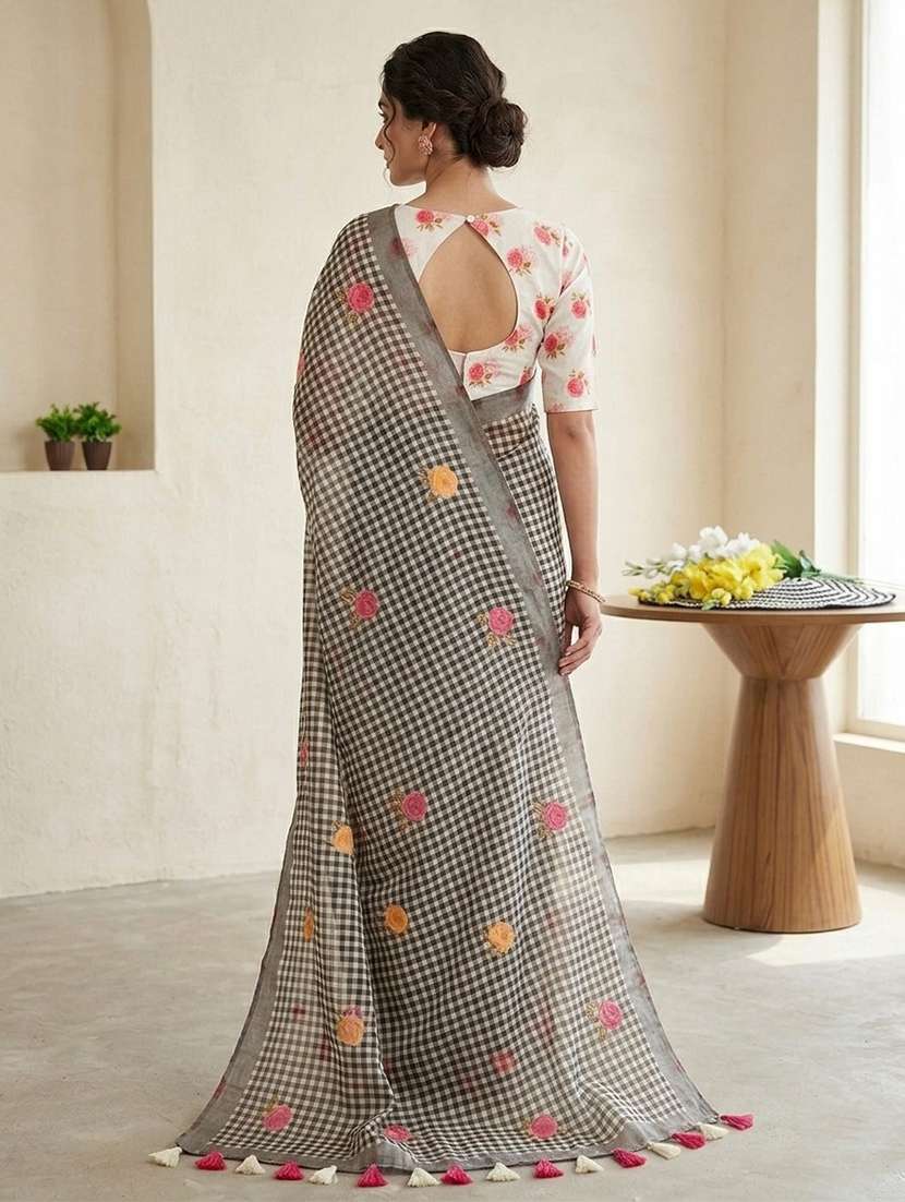 women printed casual wear saree with blouse - 22595813 -  Standard Image - 2