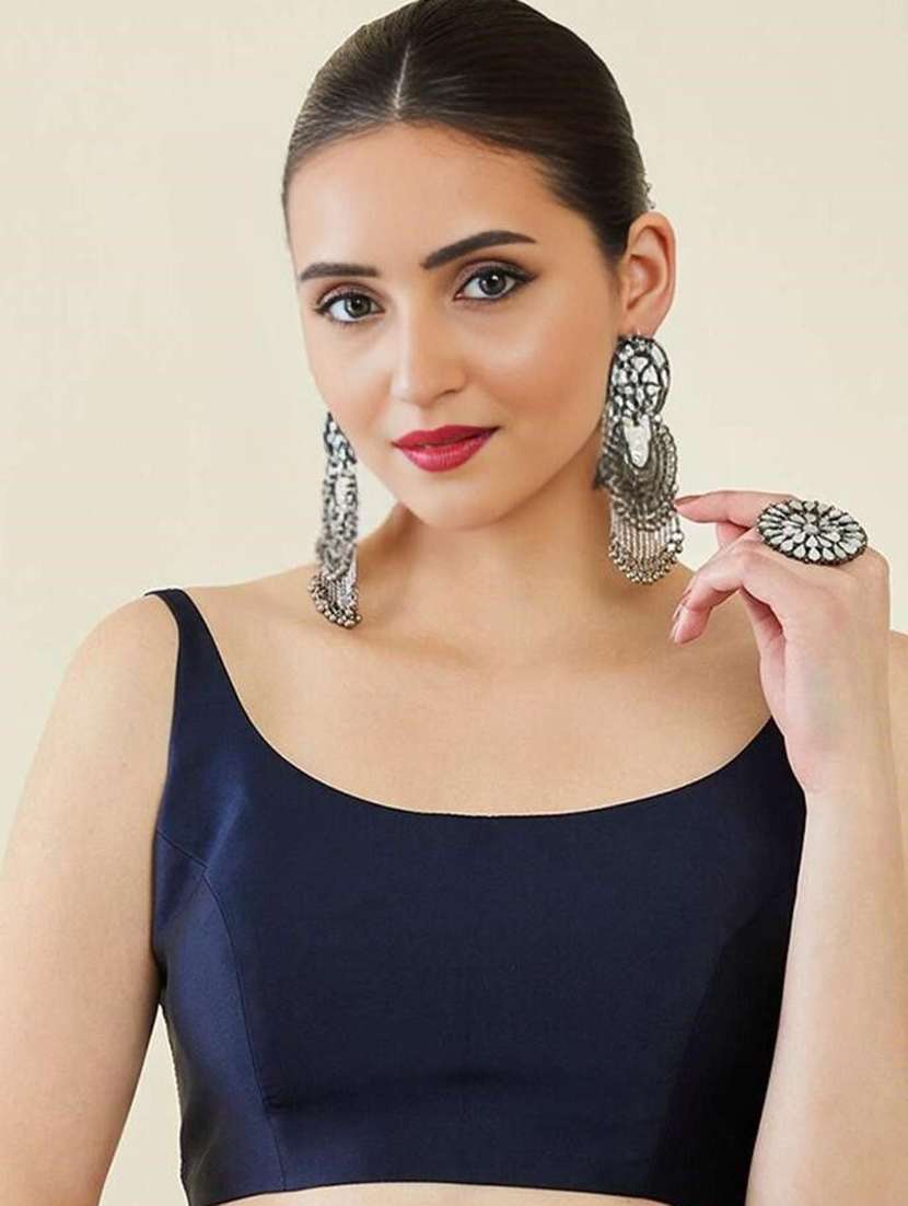women solid sleeveless stitched blouse