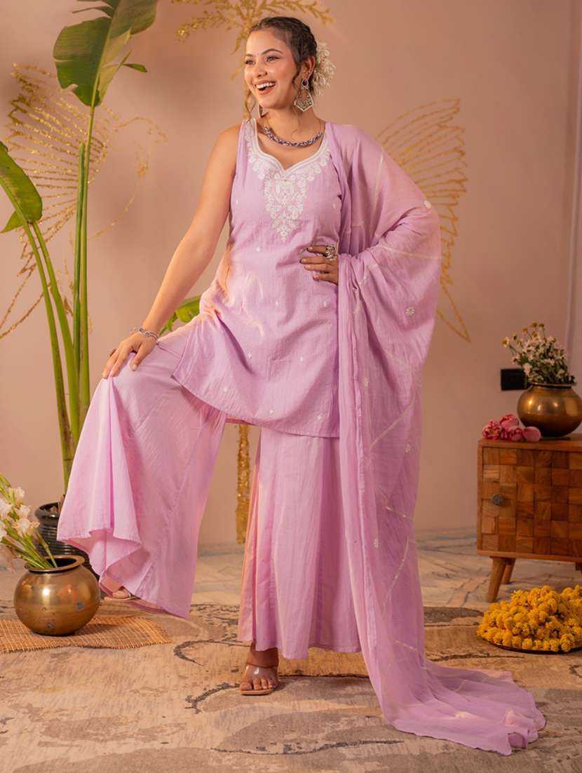 Women Embroidered Sleeveless Kurta Sharara Set With Dupatta - 22596004 -  Standard Image - 2