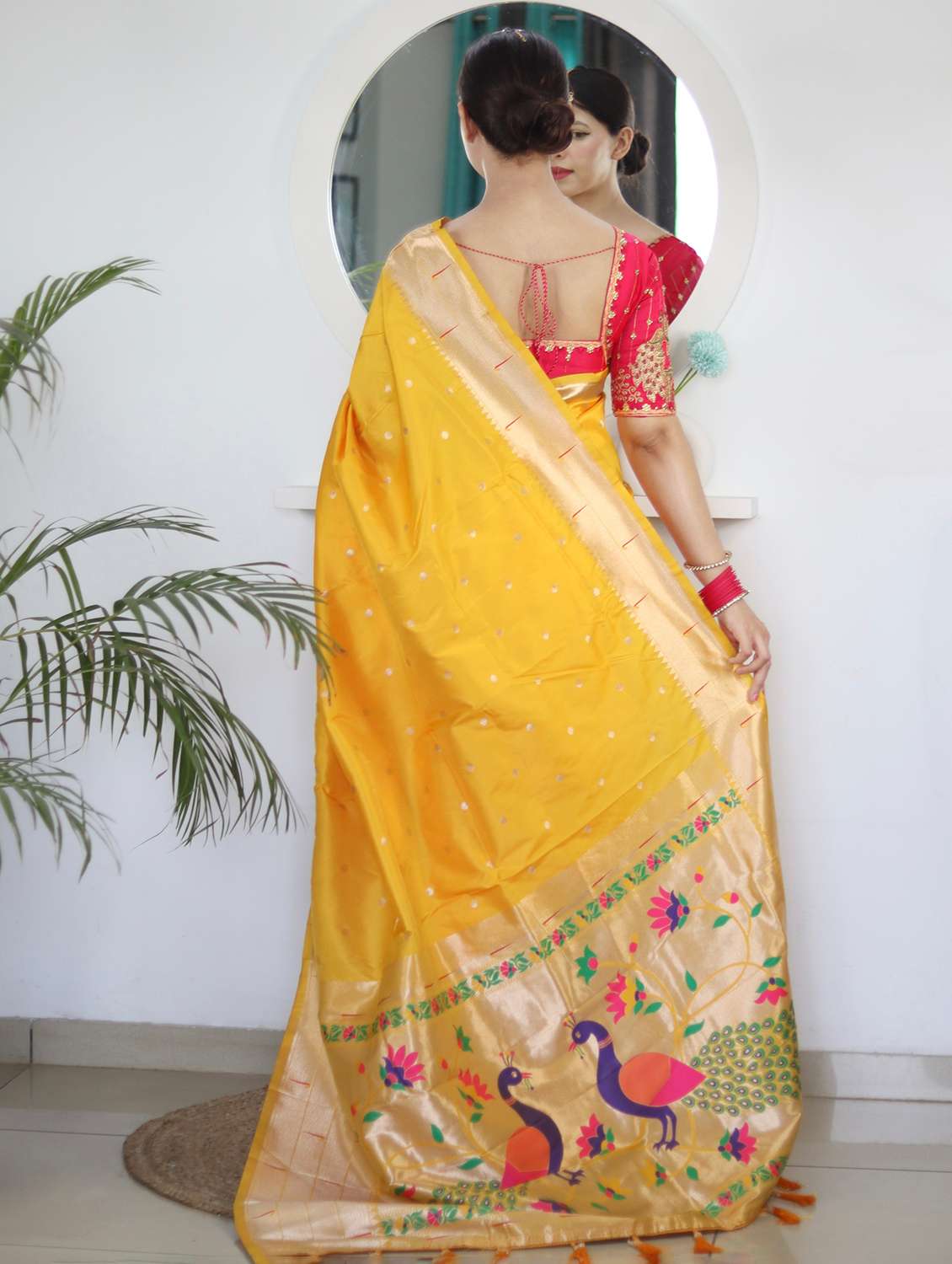 Women Self Design Paithani Saree With Blouse - 22596401 -  Standard Image - 2