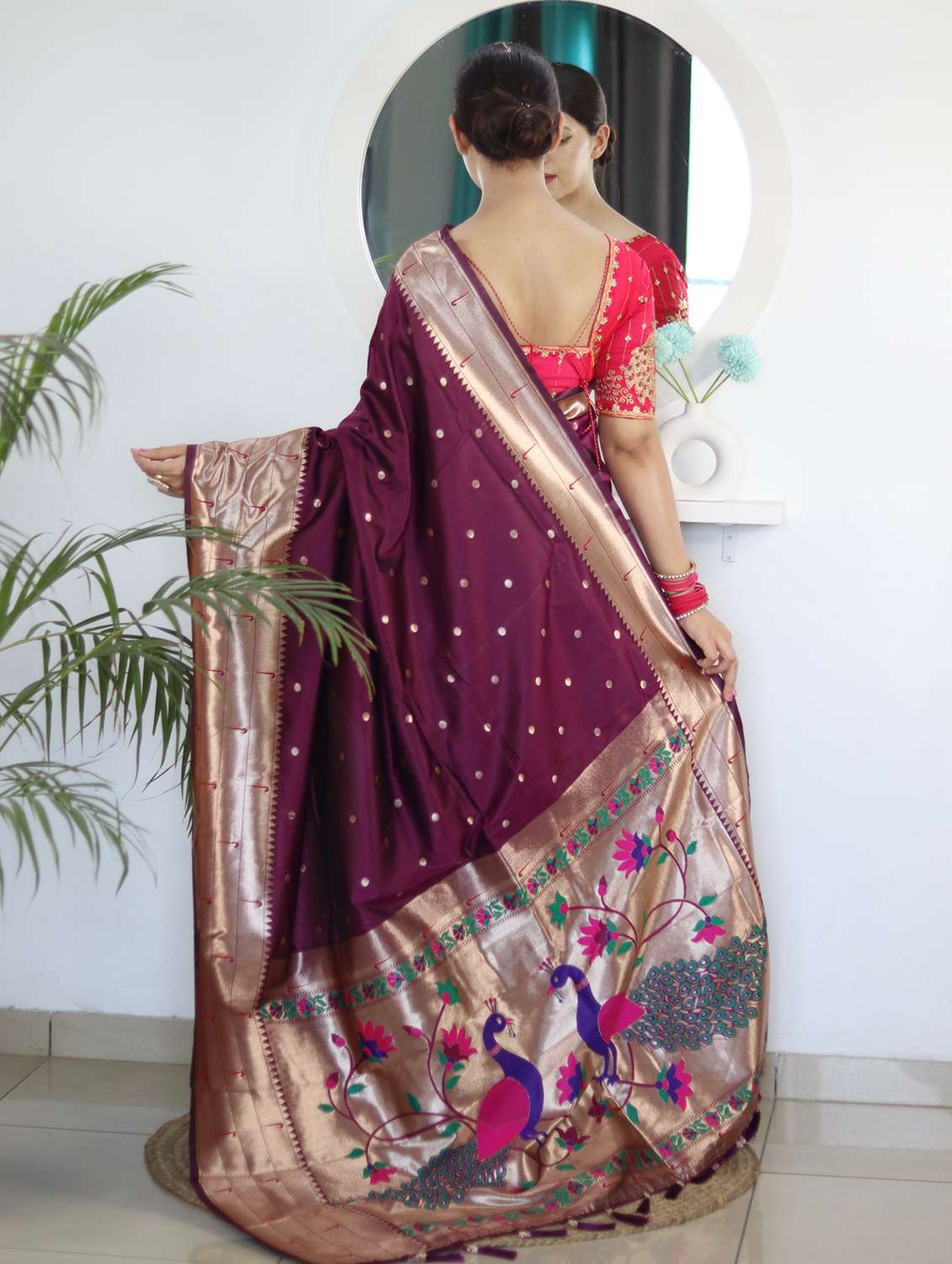 Women Self Design Paithani Saree With Blouse - 22596404 -  Standard Image - 2