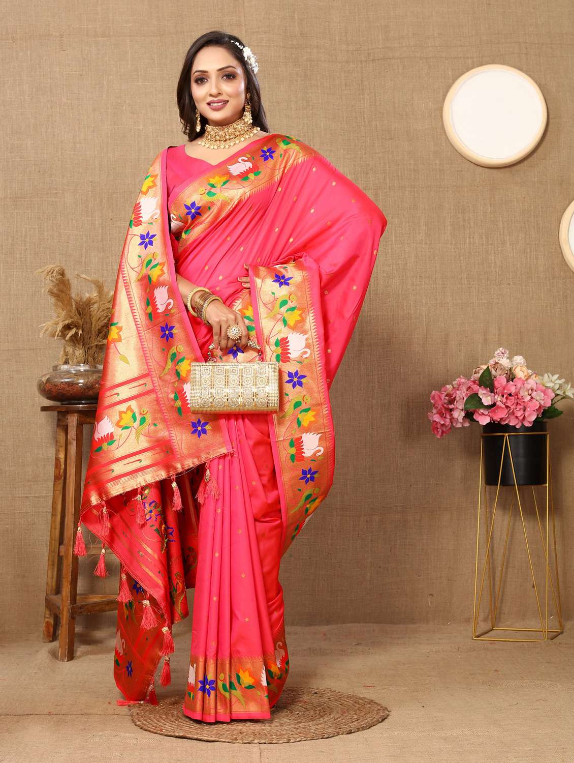 Women Self Design Paithani Saree With Blouse - 22596439 -  Standard Image - 2