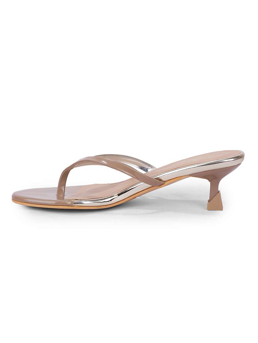 Women Solid Toe Separator Sandal - 22596835 -  Standard Image - 2