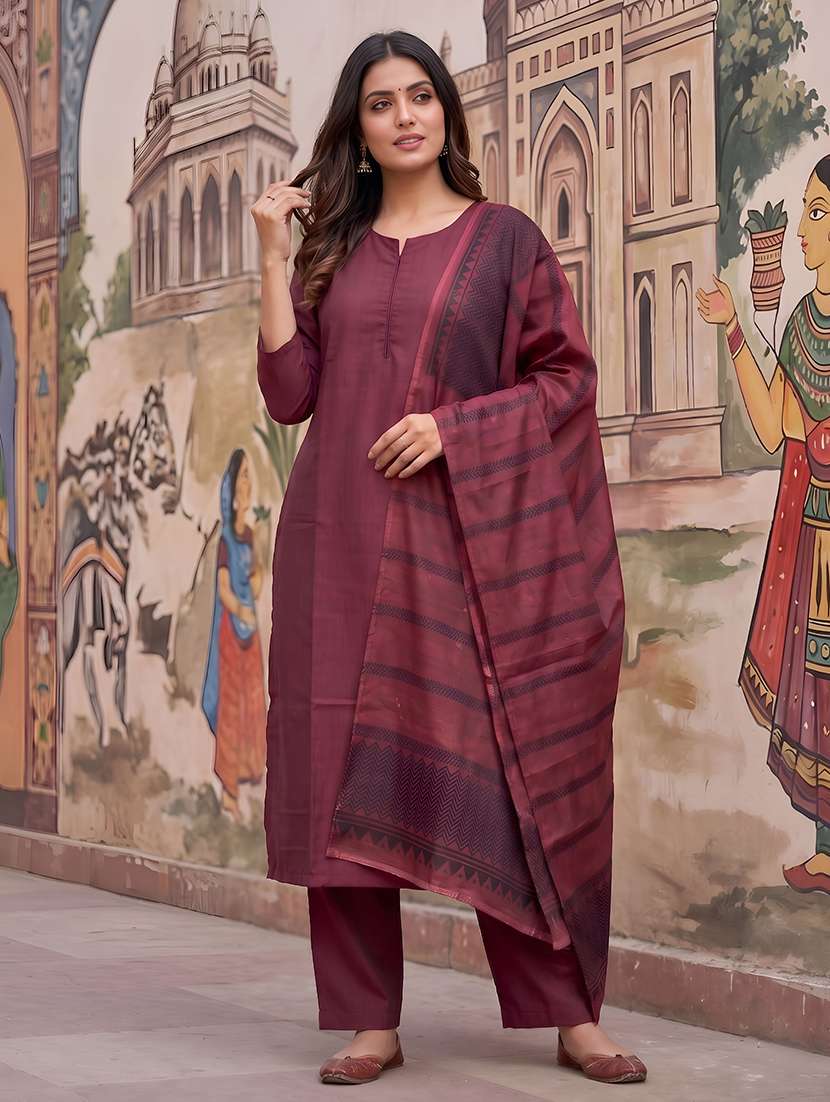 Women Solid Three Quarter Sleeves Kurta Pant Set With Dupatta - 22598364 -  Standard Image - 2