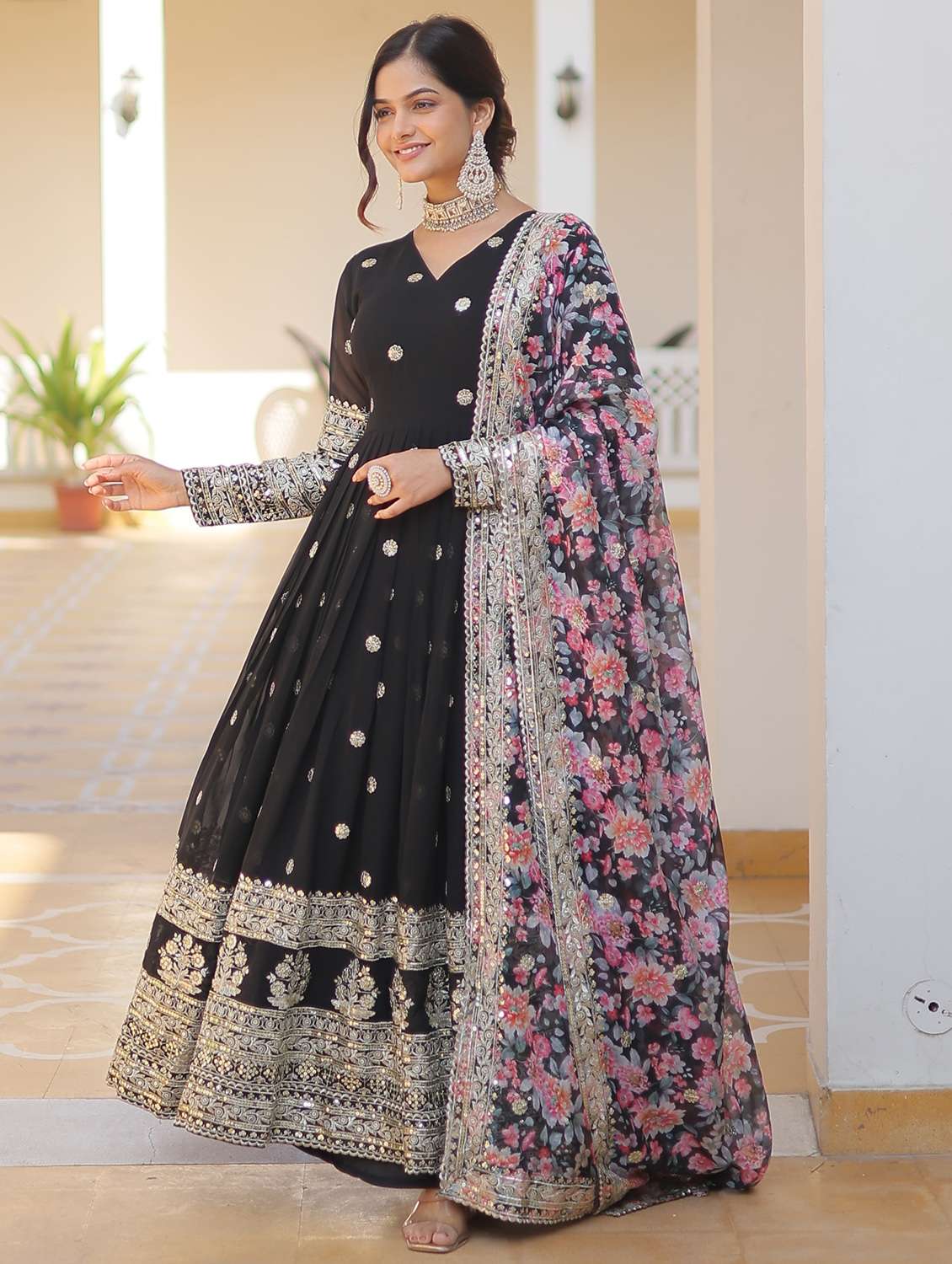 women embroidered long sleeves kurta dupatta set