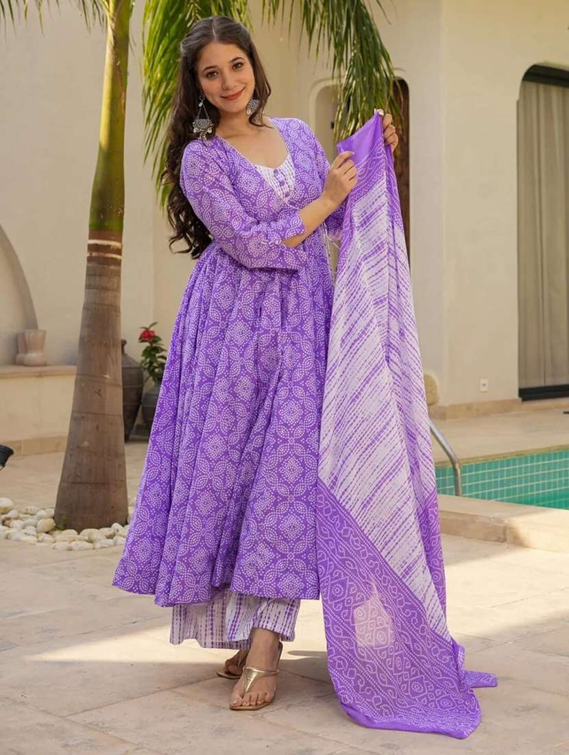 women printed three quarter sleeves kurta palazzo with dupatta set